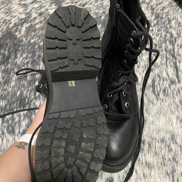 Steve Madden bootie size 8.5 - Picture 3 of 4